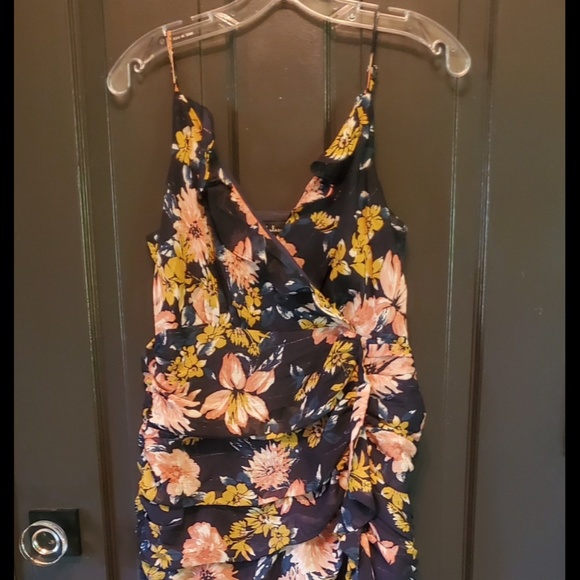 Stunning Soiree Navy Blue Floral Print Ruched Midi Dress - Picture 2 of 3